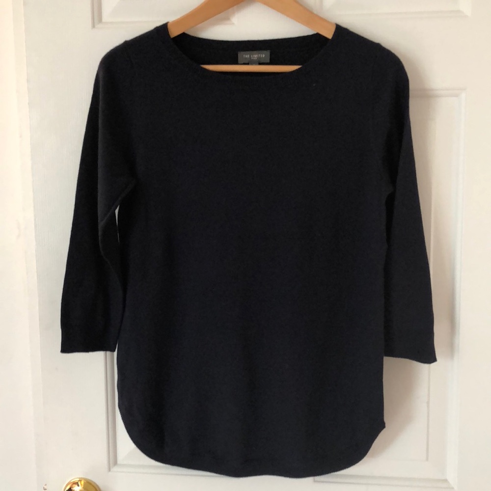 The limited sweater in dark navy